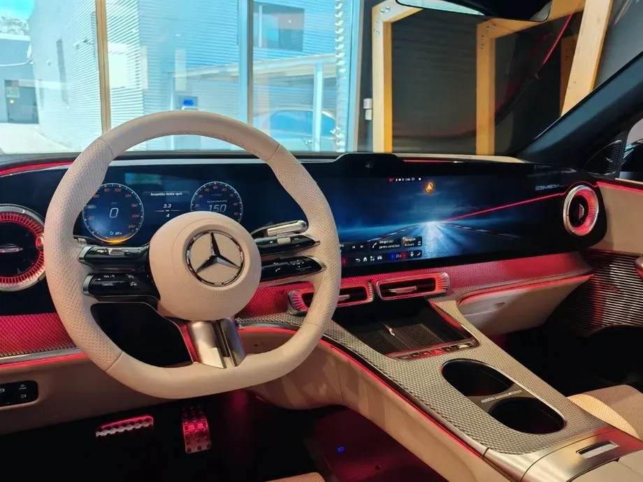 Mercedes-Benz GLC 400 4MATIC EV — imagine 10