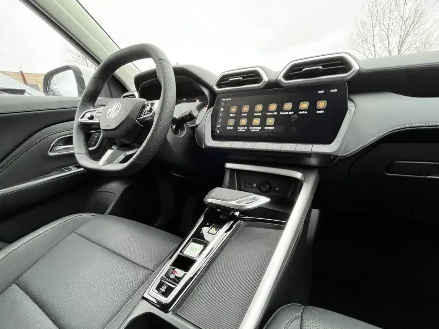 MG ZS HEV — imagine 10
