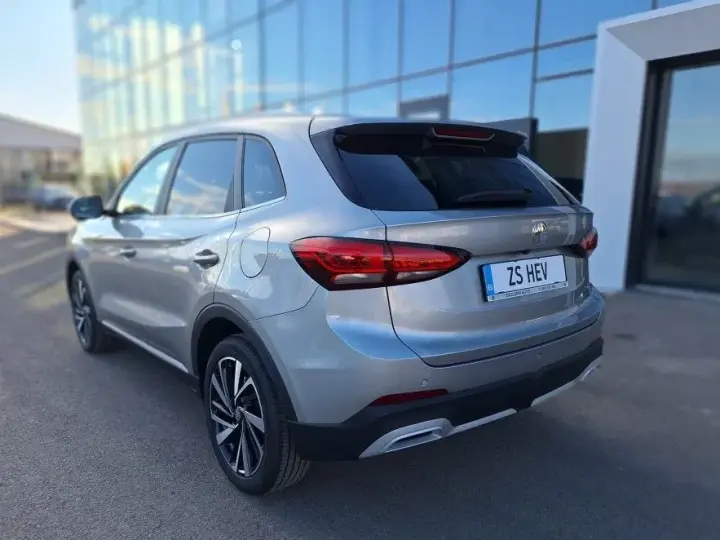 MG ZS HEV
