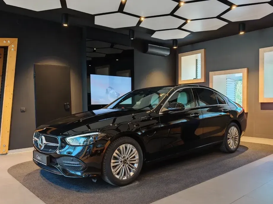 Mercedes-Benz C W206 200 MHEV 4MATIC — imagine 9