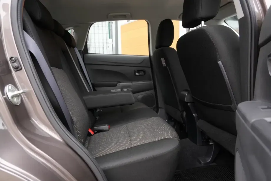 Mitsubishi ASX 1.6 2WD Intense — imagine 9