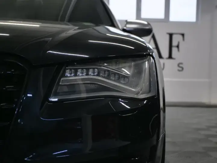 Audi S8 D4 Plus 4.0 TFSI quattro Tiptronic