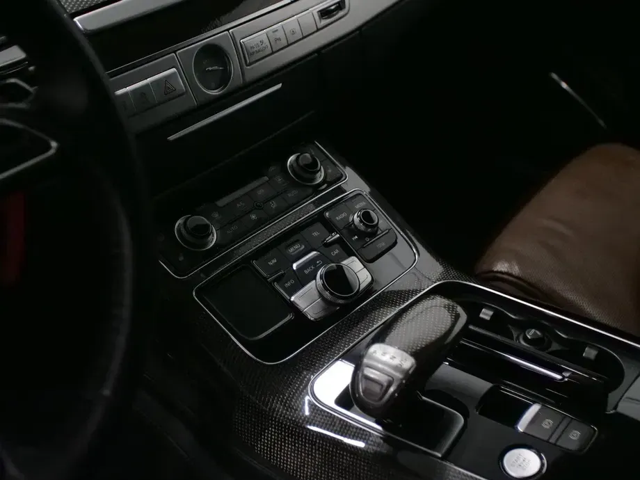 Audi S8 D4 Plus 4.0 TFSI quattro Tiptronic — imagine 9