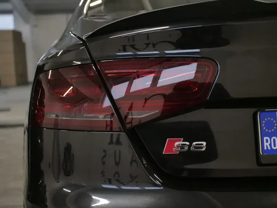 Audi S8 D4 Plus 4.0 TFSI quattro Tiptronic — imagine 6