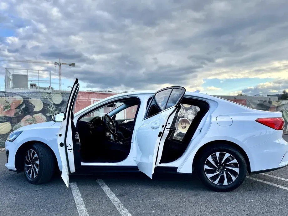 Ford Focus 1.0 EcoBoost Titanium X — imagine 5
