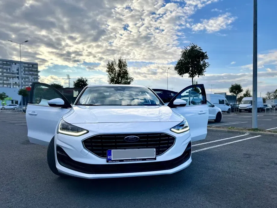 Ford Focus 1.0 EcoBoost Titanium X — imagine 4