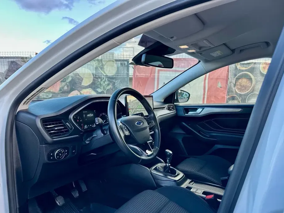 Ford Focus 1.0 EcoBoost Titanium X — imagine 8