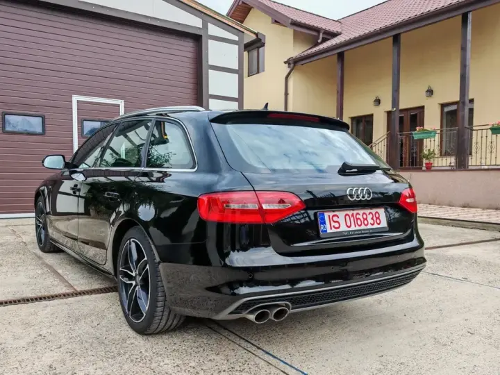 Audi A4 Avant 2.0 TDI DPF clean S line Sportpaket