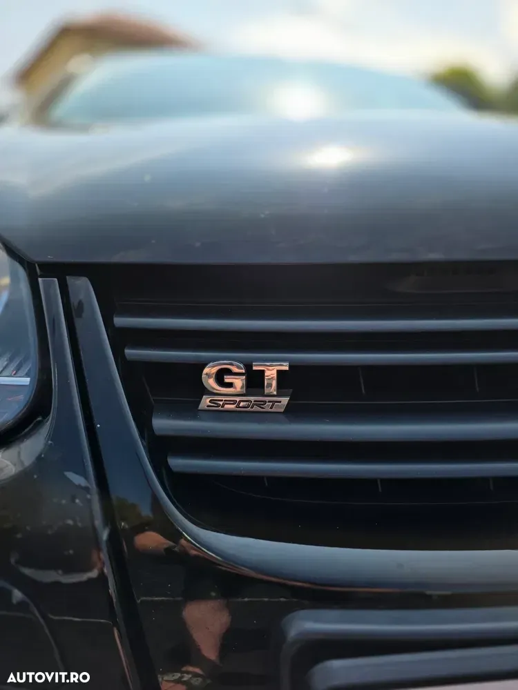Volkswagen Golf — imagine 3