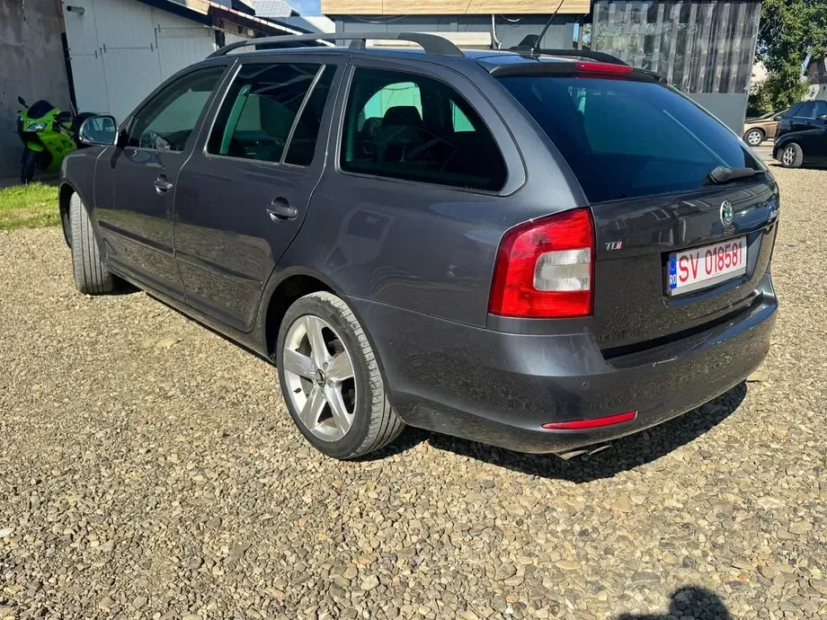 Škoda Octavia 2.0 TDI Elegance DSG — imagine 3