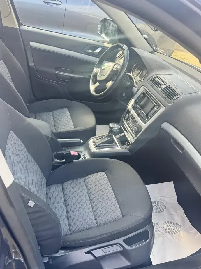 Škoda Octavia 2.0 TDI Elegance DSG — imagine 6