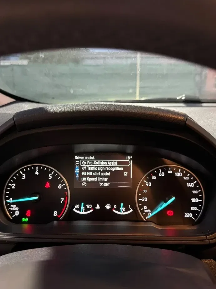 Ford EcoSport 1.0 EcoBoost Titanium — imagine 10