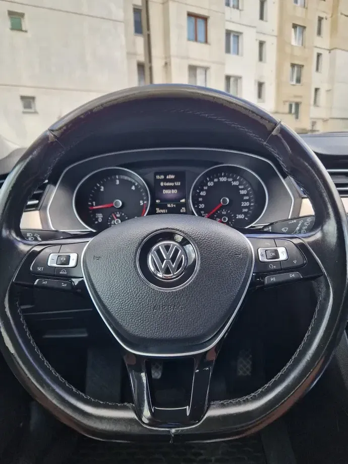 Volkswagen Passat B8 2.0 TDI 4Motion Highline — imagine 7