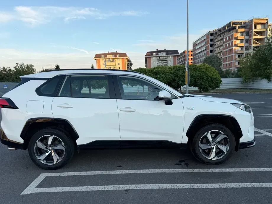 Toyota RAV4 V — imagine 9