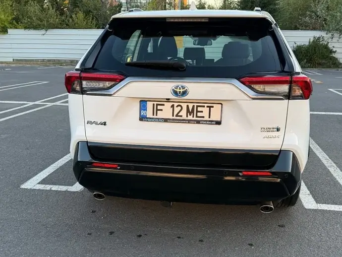 Toyota RAV4 V
