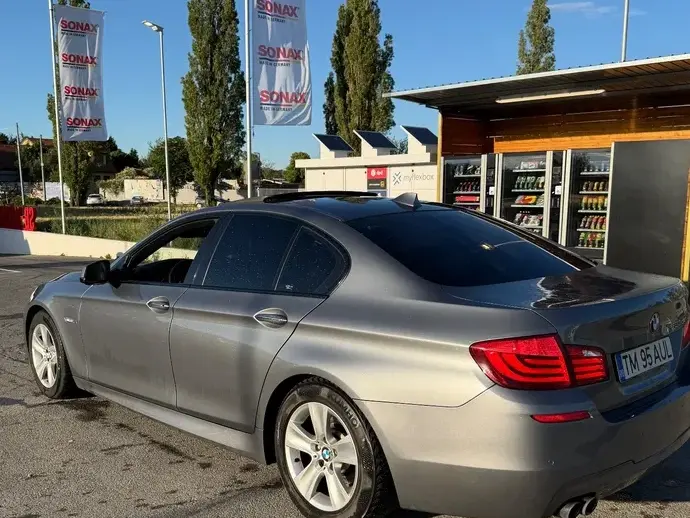 BMW Seria 5 F10/F11/F07 530d Aut.