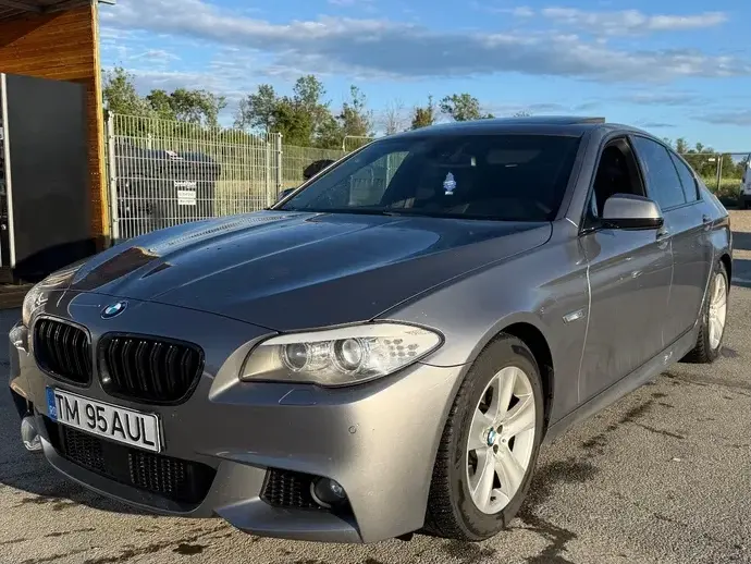 BMW Seria 5 F10/F11/F07 530d Aut.