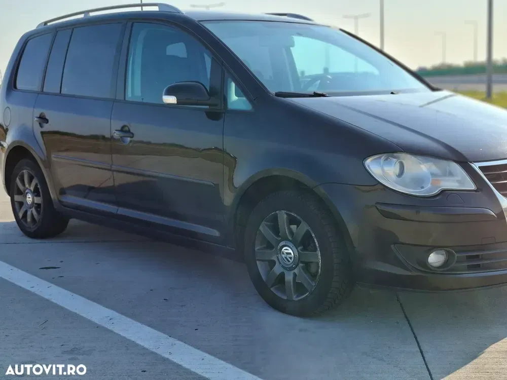 Volkswagen Touran — imagine 3
