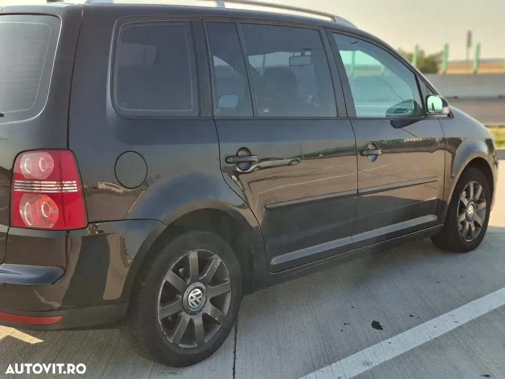 Volkswagen Touran — imagine 5