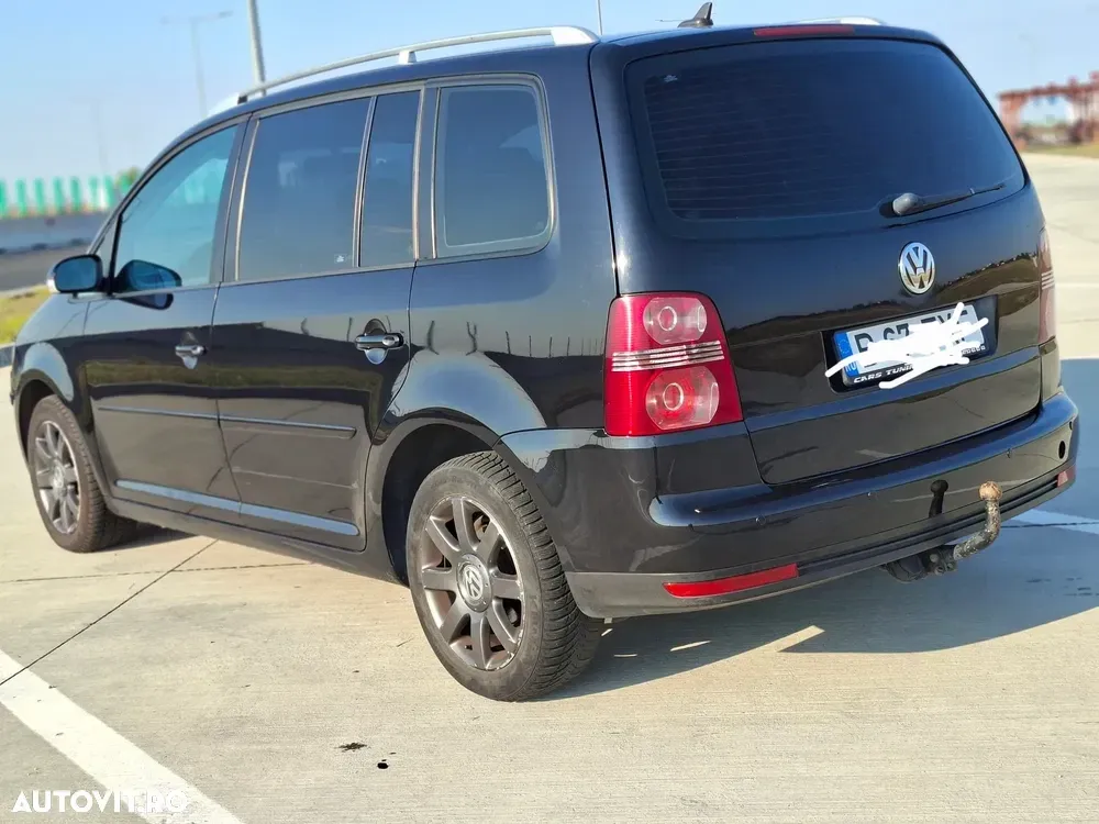 Volkswagen Touran — imagine 4