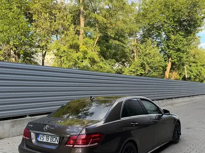 Mercedes-Benz E W212 250