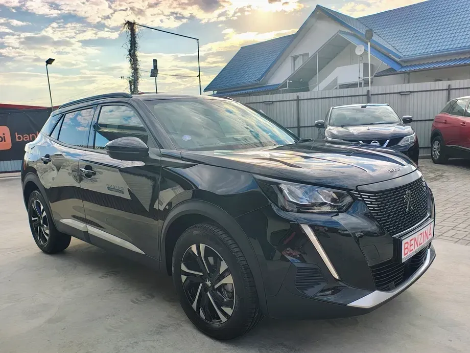 Peugeot 2008 II PureTech 130 GPF Stop&Start Allure — imagine 4