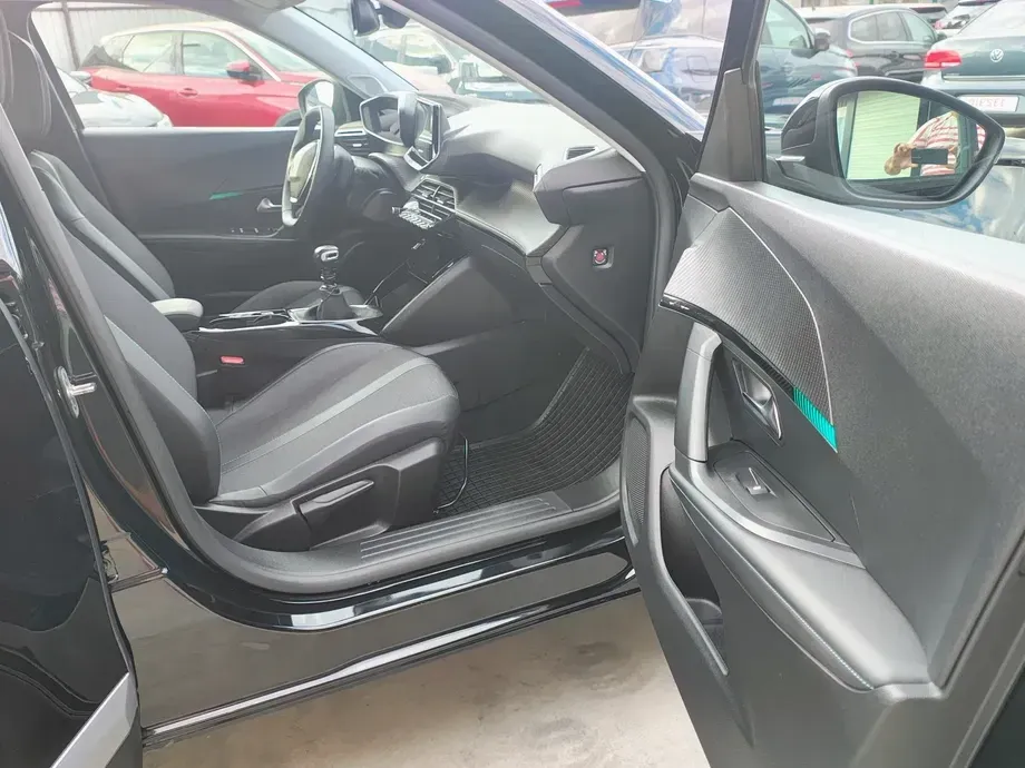 Peugeot 2008 II PureTech 130 GPF Stop&Start Allure — imagine 6