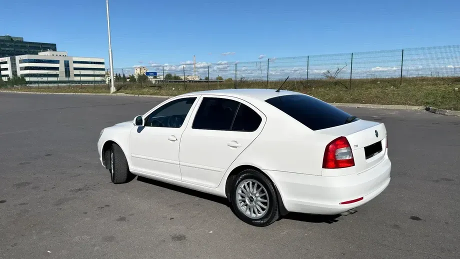 Škoda Octavia II 1.4 TSI Business — imagine 3