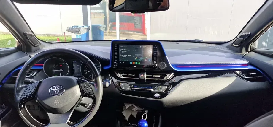 Toyota C-HR — imagine 3