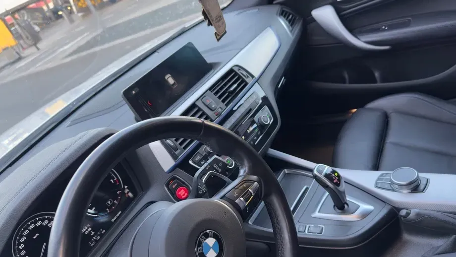 BMW M1 M140i xDrive AT Shadow — imagine 2