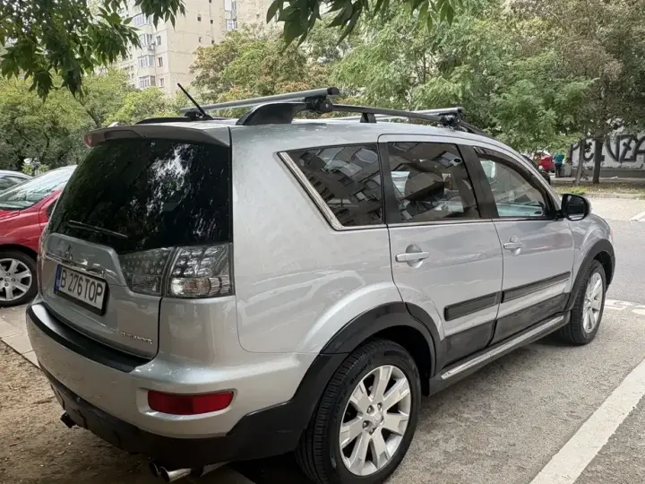 Mitsubishi Outlander II