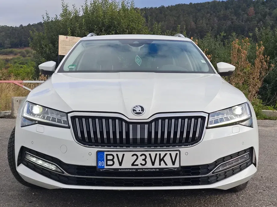 Škoda Superb III 2.0 TDI DSG Premium Edition — imagine 2