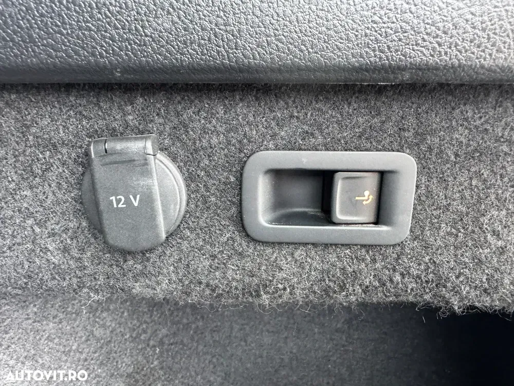 Volkswagen Passat B8 2.0 TDI SCR DSG 4Motion Elegance — imagine 5