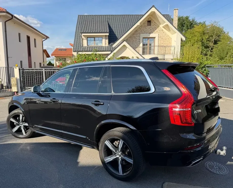 Volvo XC 90 II D5 AWD R-Design — imagine 2
