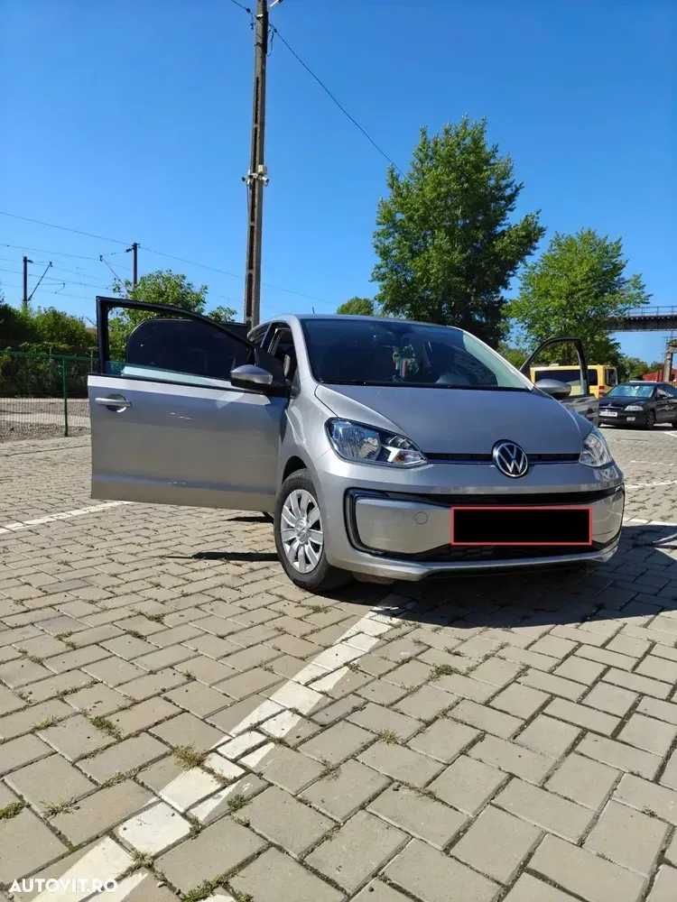 Volkswagen up! 32.3 kWh — imagine 3