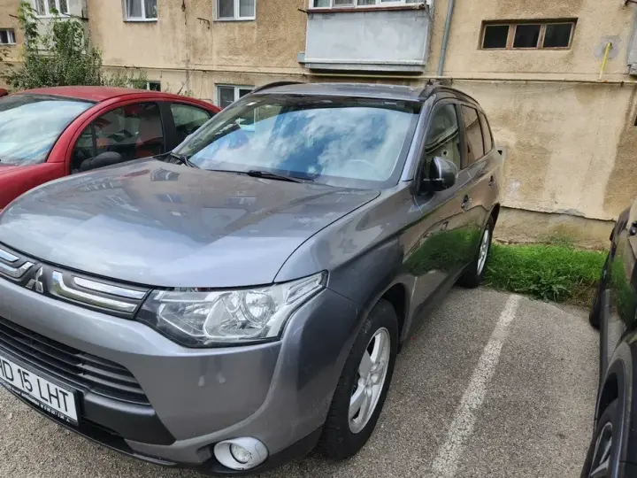 Mitsubishi Outlander III 2.2L DI-D 6AT 4WD Intense A03