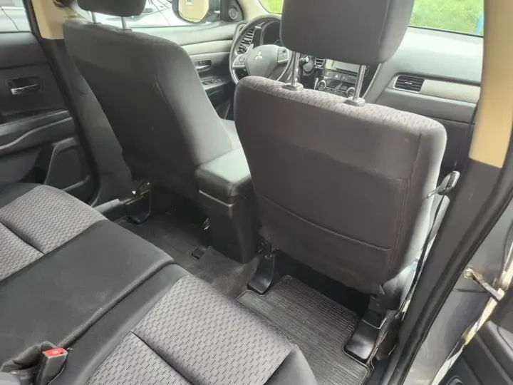 Mitsubishi Outlander III 2.2L DI-D 6AT 4WD Intense A03