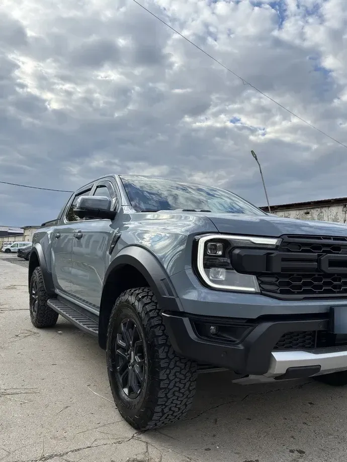 Ford Raptor — imagine 8