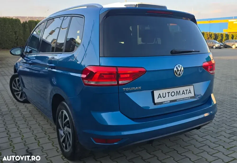Volkswagen Touran — imagine 4