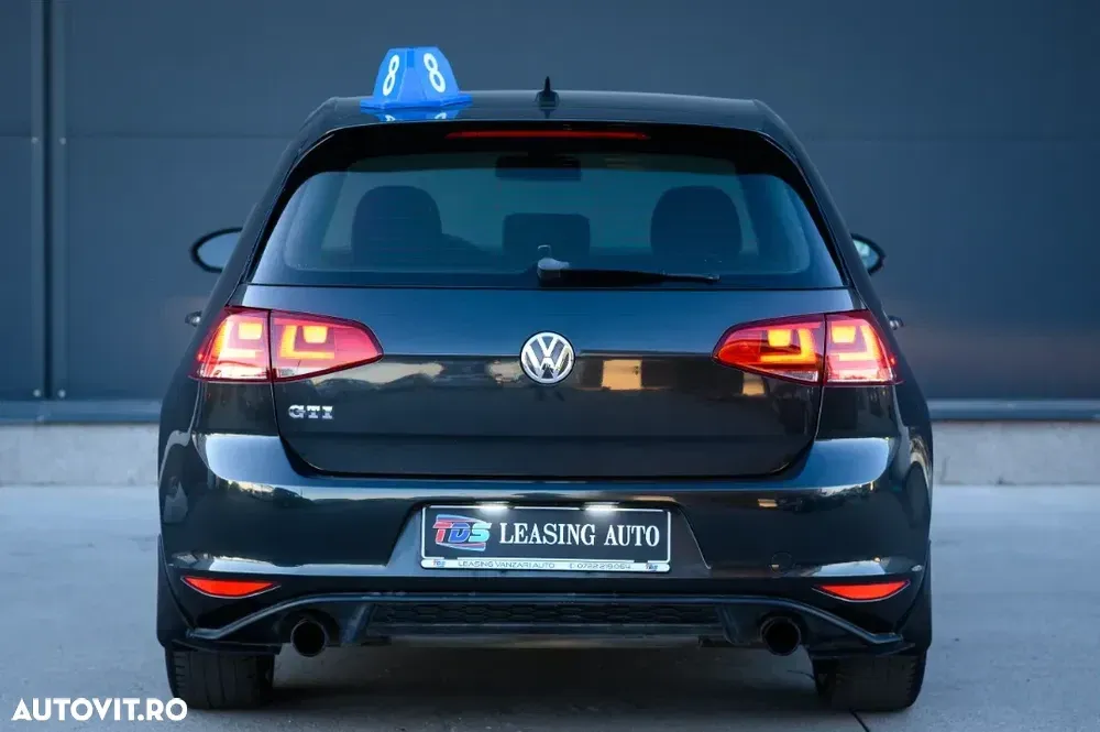 Volkswagen Golf — imagine 4