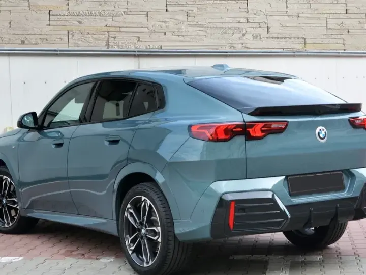 BMW X2 sDrive20i AT MHEV