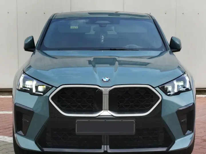 BMW X2 sDrive20i AT MHEV