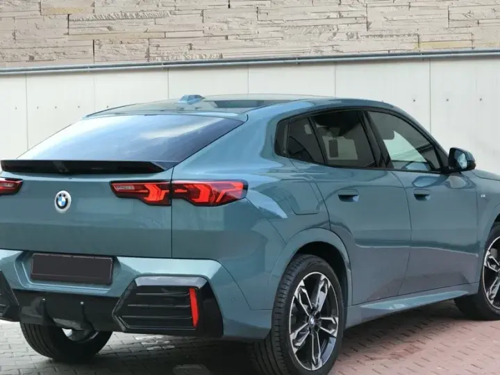 BMW X2 sDrive20i AT MHEV