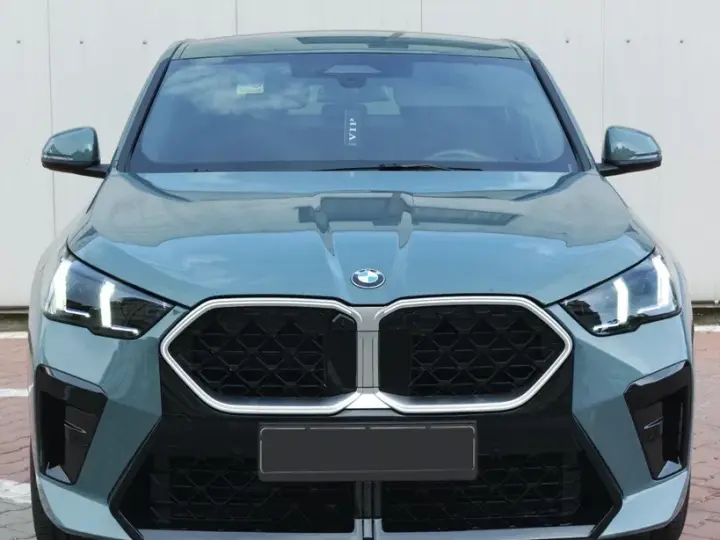 BMW X2 sDrive20i AT MHEV