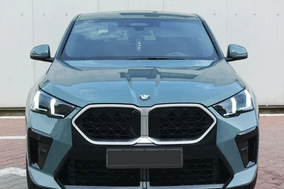 BMW X2 sDrive20i AT MHEV — imagine 3