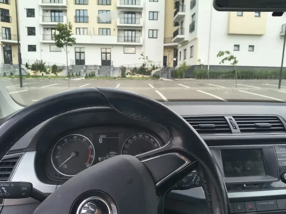 Škoda Fabia 1.0 Active — imagine 3