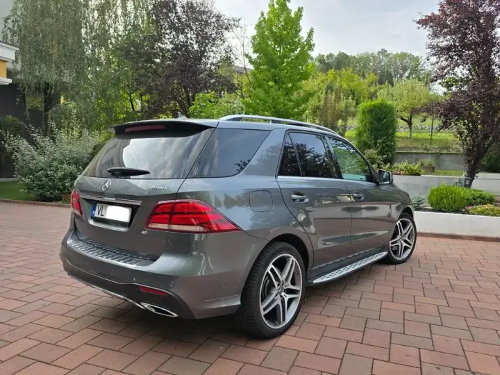 Mercedes-Benz GLE 350 d 4MATIC 9G-TRONIC AMG Line