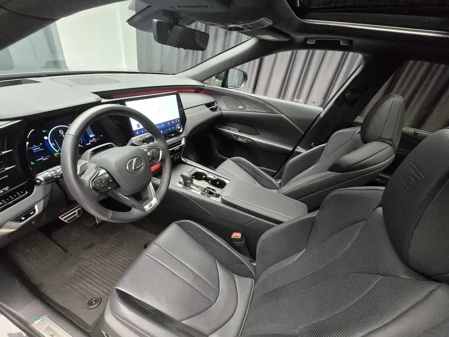 Lexus RX F SPORT+ — imagine 10