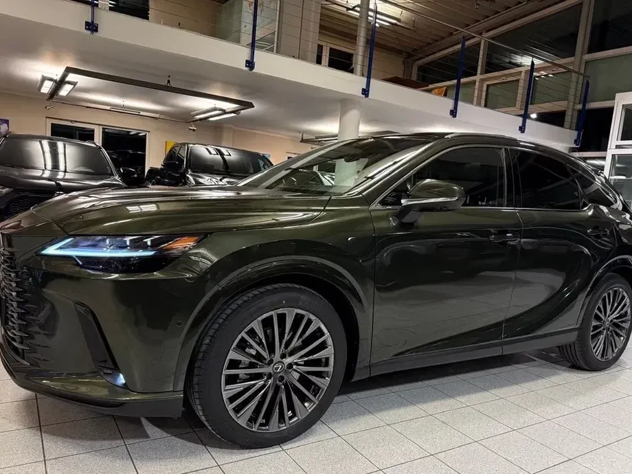 Lexus RX 450h+ E-Four PHEV Luxury — imagine 9