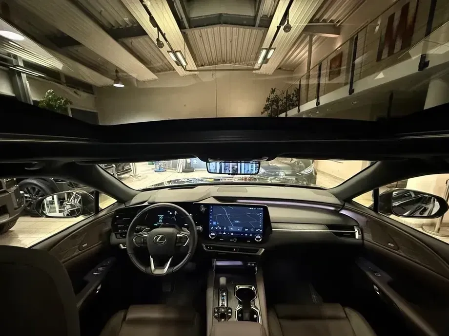 Lexus RX 450h+ E-Four PHEV Luxury — imagine 2